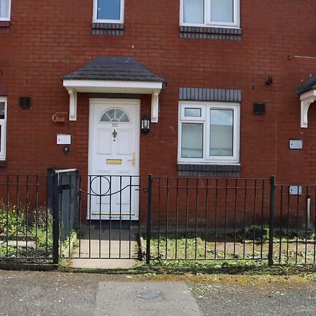 Cosy 2 Bed With Parking Near Piccadilly, Etihad Stadium And Coop Live Sleeps Up To 5 Villa Manchester Exterior photo