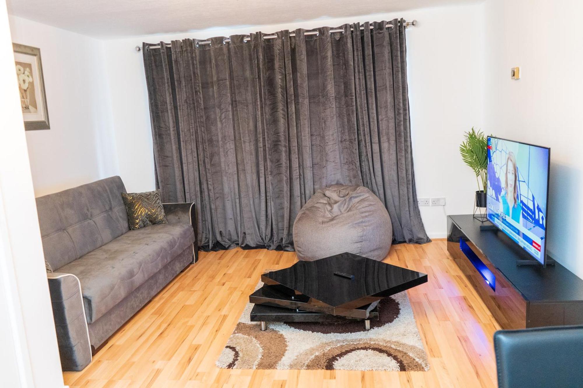 Cosy 2 Bed With Parking Near Piccadilly, Etihad Stadium And Coop Live Sleeps Up To 5 Villa Manchester Exterior photo