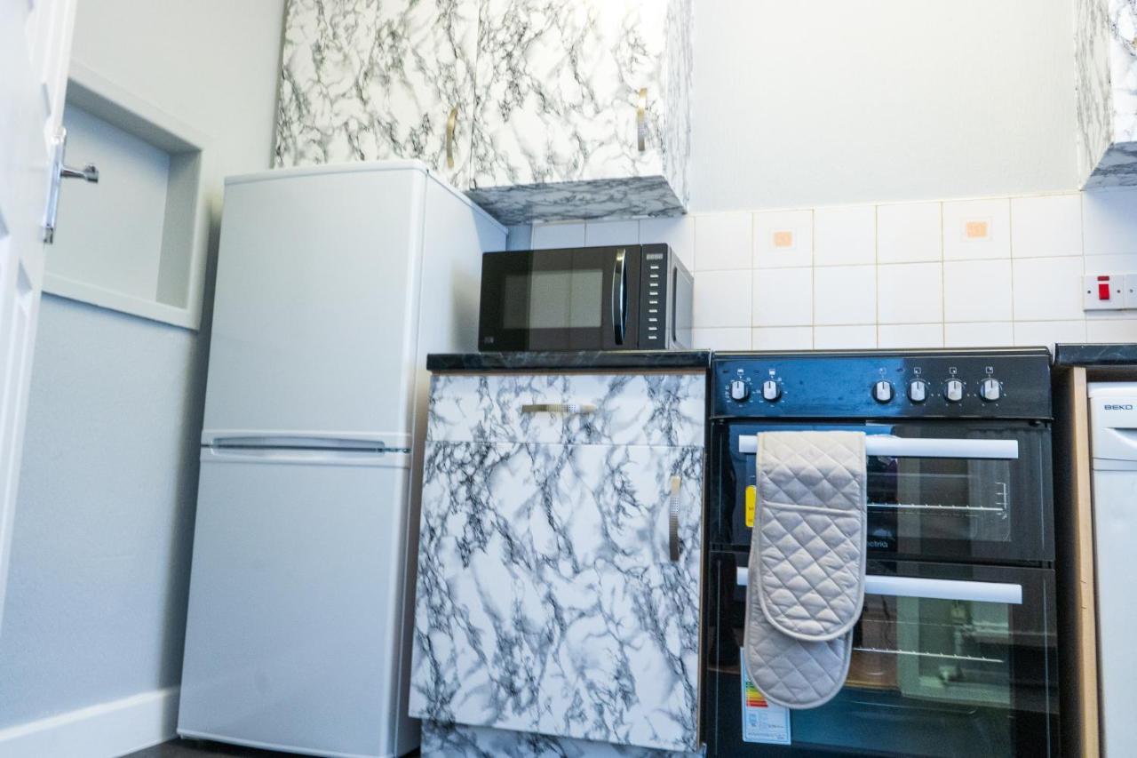 Cosy 2 Bed With Parking Near Piccadilly, Etihad Stadium And Coop Live Sleeps Up To 5 Villa Manchester Exterior photo