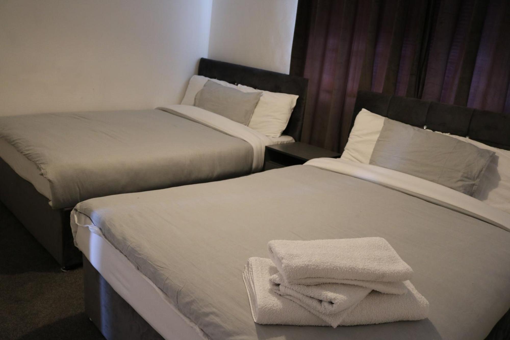 Cosy 2 Bed With Parking Near Piccadilly, Etihad Stadium And Coop Live Sleeps Up To 5 Villa Manchester Exterior photo